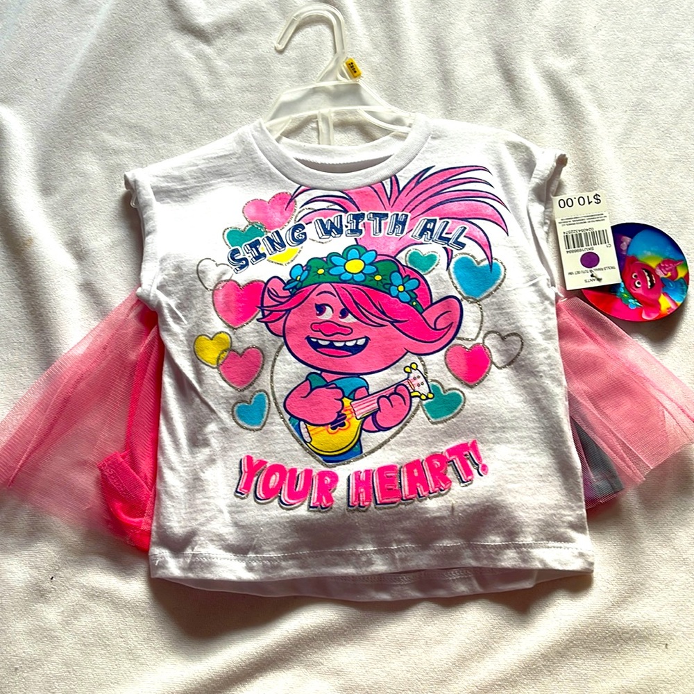 I’m selling a two piece toddler set